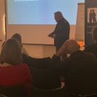 Buckmann waehrend Vortragf.jpg